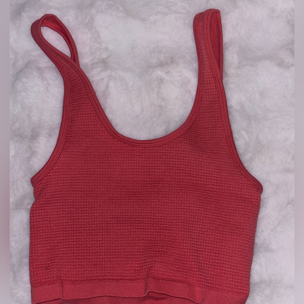 Coral/orangish tank!